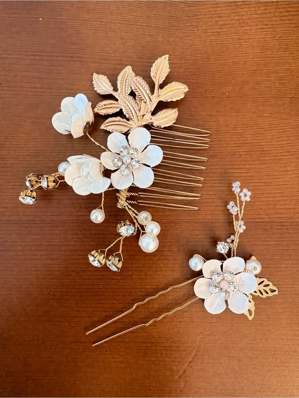 Gold and White Floral Bridal Hair Comb - Elegant Women's Hair Accessory 2 pcs.
